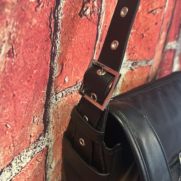 Skooba Design Harmony Satchel for iPad/Netbook (Black) new with tags - Picture 13 of 16